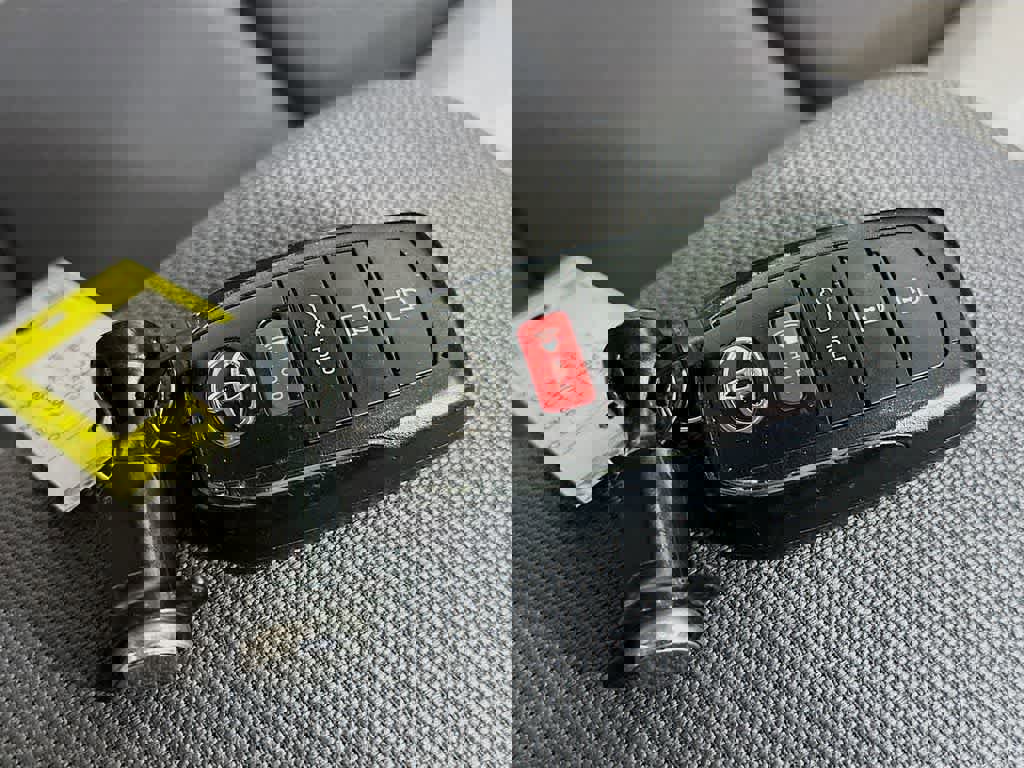 Used 2023 Toyota Corolla LE w/ LE Convenience Package image 24