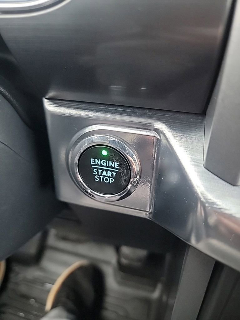 Certified 2022 Ford F150 Lariat w/ Equipment Group 502A High image 46