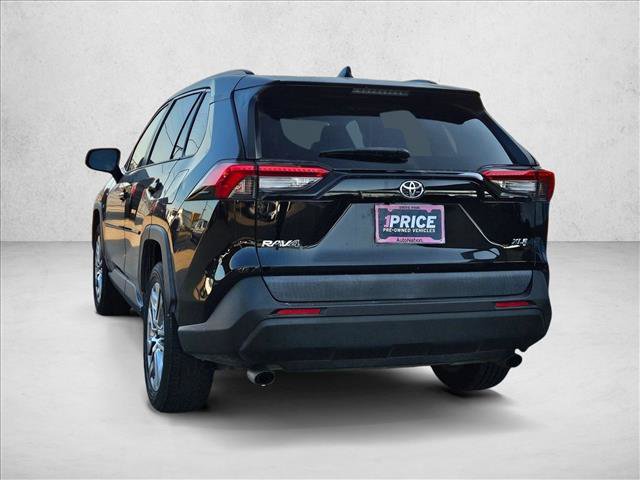 Used 2020 Toyota RAV4 XLE Premium FWD image 7