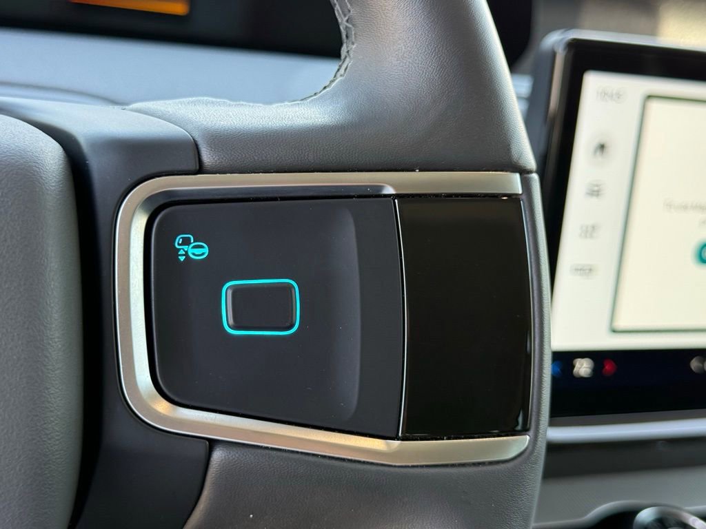 Certified 2025 Ford Expedition Active image 13