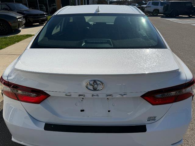 Used 2023 Toyota Camry SE AWD/4WD image 3