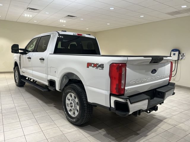 Certified 2024 Ford F250 XLT w/ FX4 Off-Road Package AWD/4WD image 3