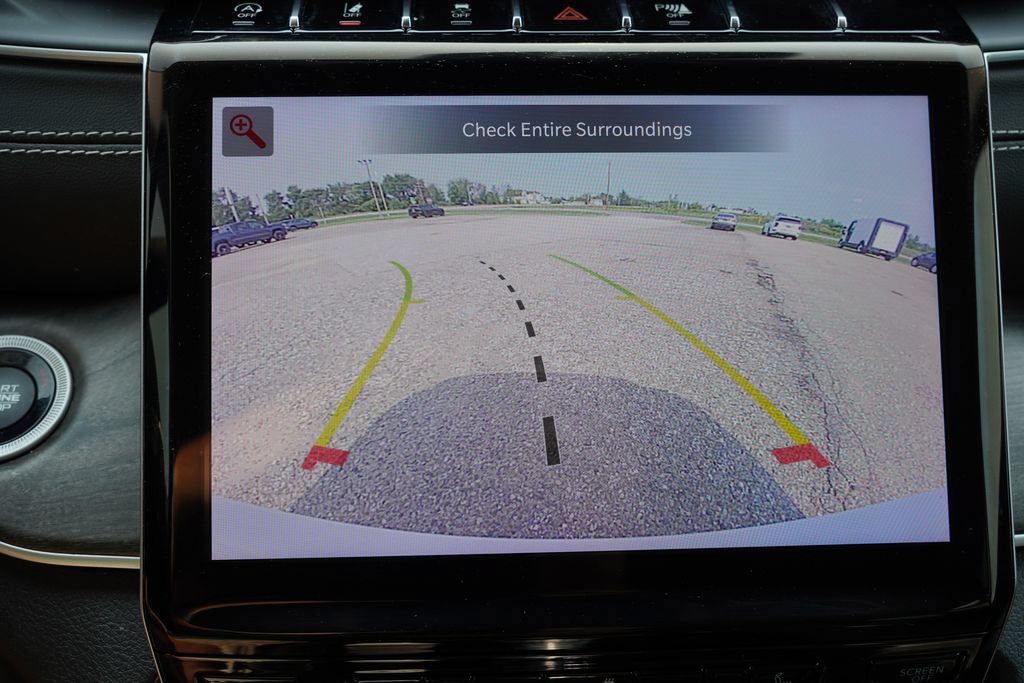 Used 2023 Jeep Grand Cherokee Limited AWD/4WD image 38