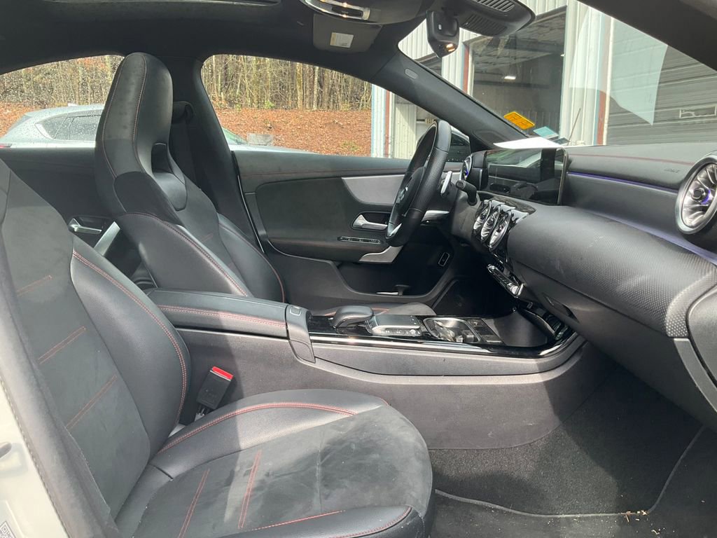 Used 2022 Mercedes-Benz CLA 250 image 12