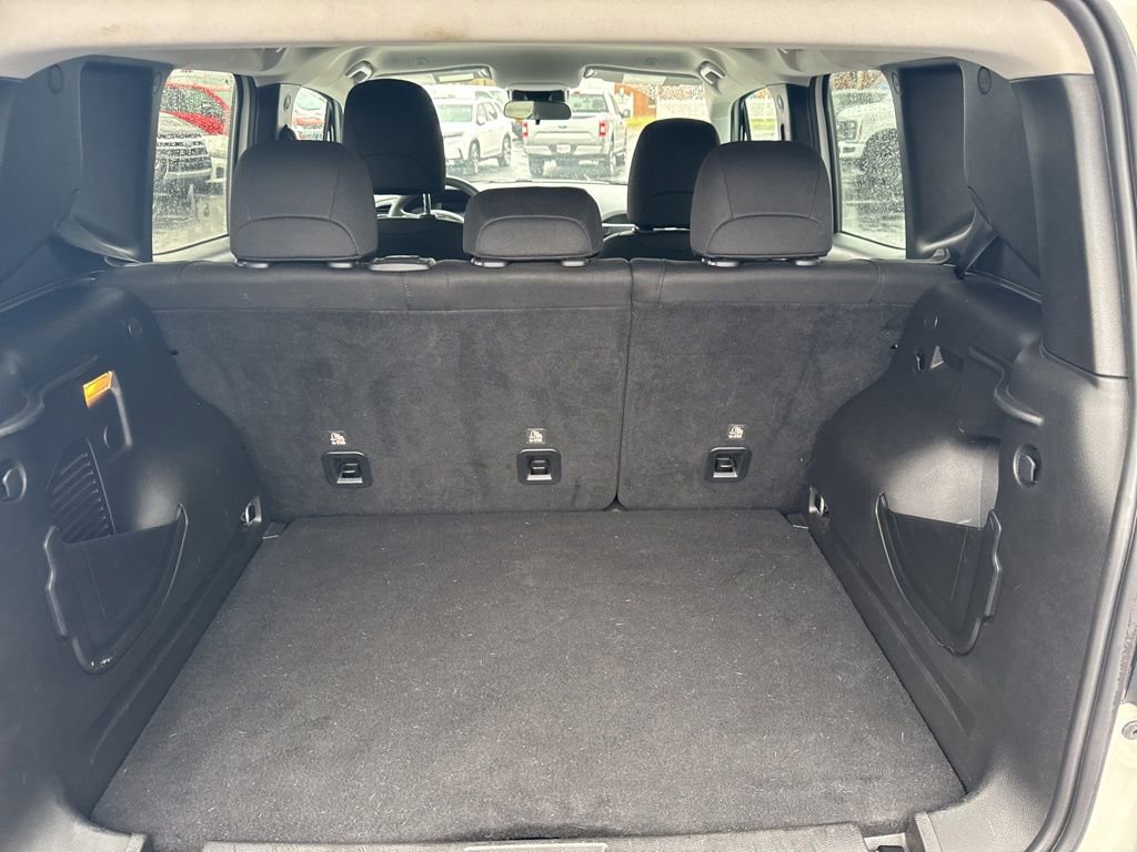 Used 2021 Jeep Renegade Latitude image 37