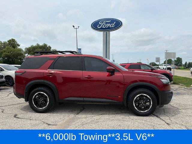 Used 2025 Nissan Pathfinder Rock Creek AWD/4WD image 2