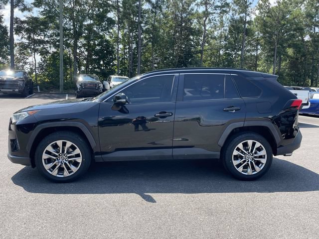 Used 2019 Toyota RAV4 XLE Premium FWD image 29