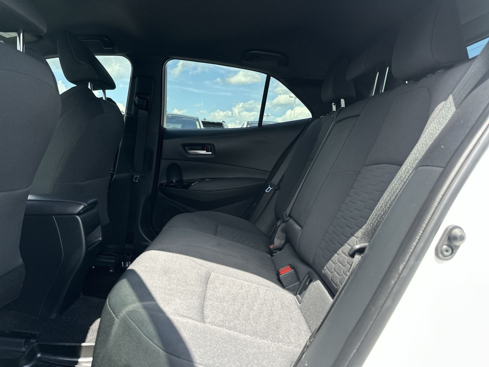 Used 2022 Toyota Corolla SE FWD image 25