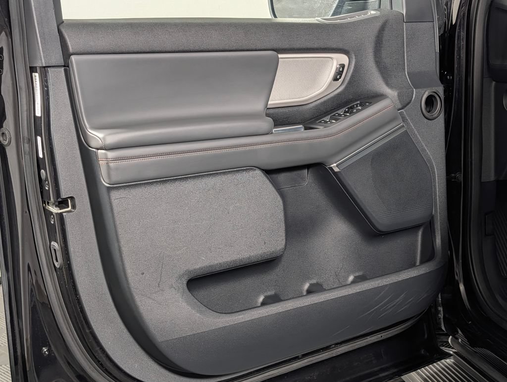 Certified 2025 Ford Expedition Active AWD/4WD image 26