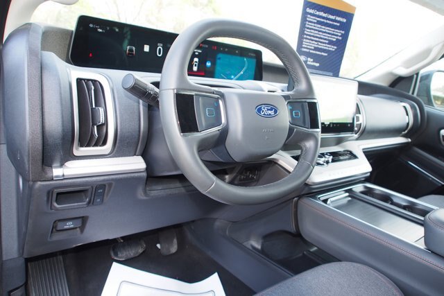 Certified 2025 Ford Expedition Max Active RWD image 18