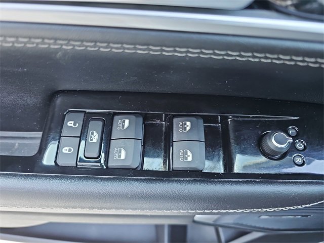 Used 2022 Jeep Wagoneer Series III w/ Flexible Seating Group image 29