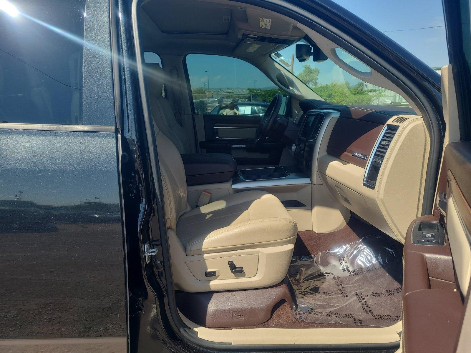 Used 2018 RAM 1500 Laramie w/ Convenience Group AWD/4WD image 20