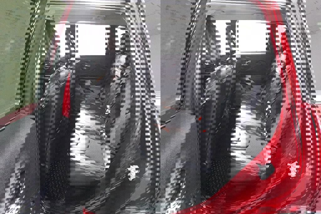 Used 2019 Jeep Cherokee Latitude Plus w/ Cold Weather Group image 23