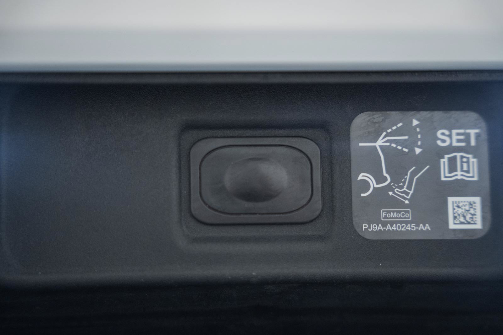 Certified 2024 Ford Mustang Mach-E Premium AWD/4WD image 11