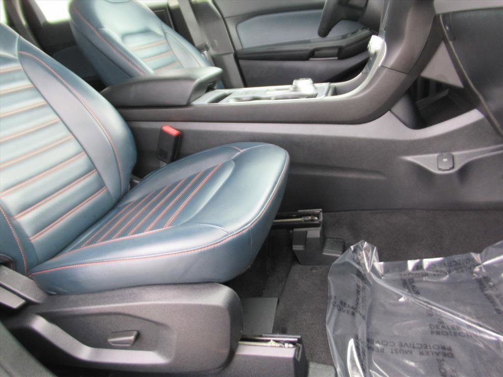 Certified 2022 Ford Edge SEL w/ Sport Appearance Package image 11