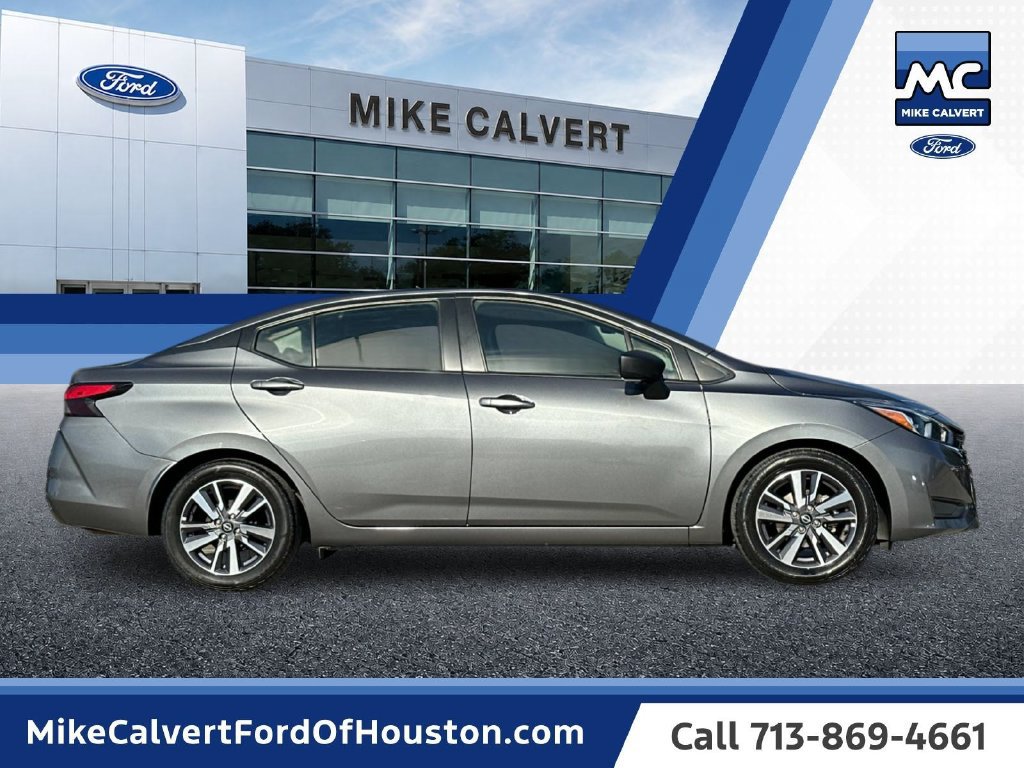 Used 2023 Nissan Versa SV FWD image 6