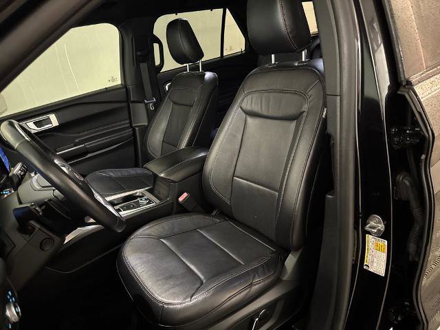 Certified 2020 Ford Explorer Limited AWD/4WD image 18