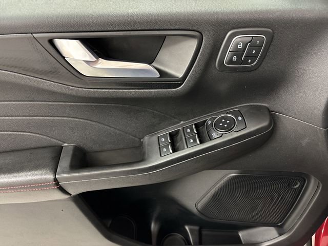 Certified 2022 Ford Escape SEL w/ SEL Stealth AWD Package image 5