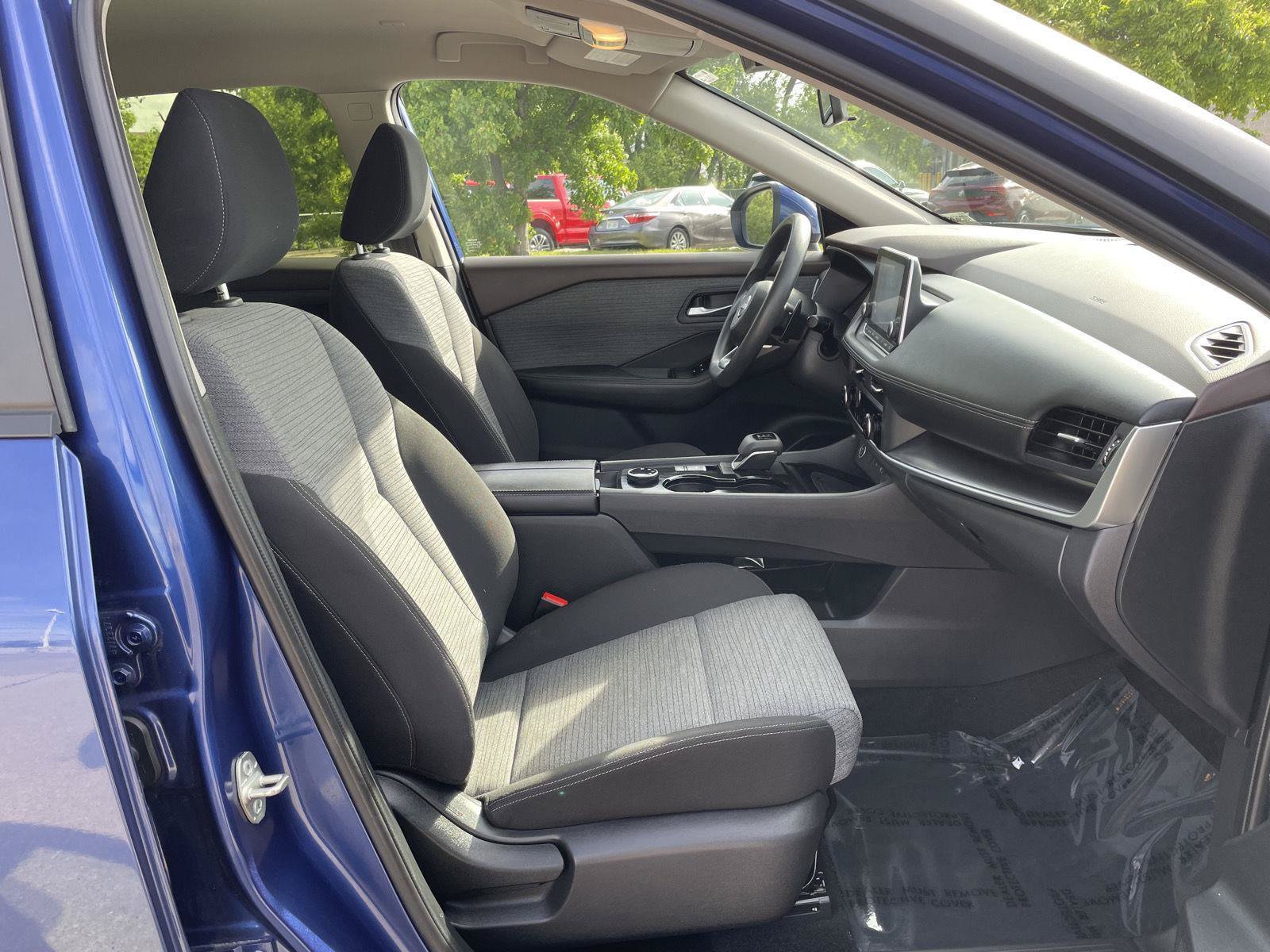 Used 2023 Nissan Rogue SV AWD/4WD image 19