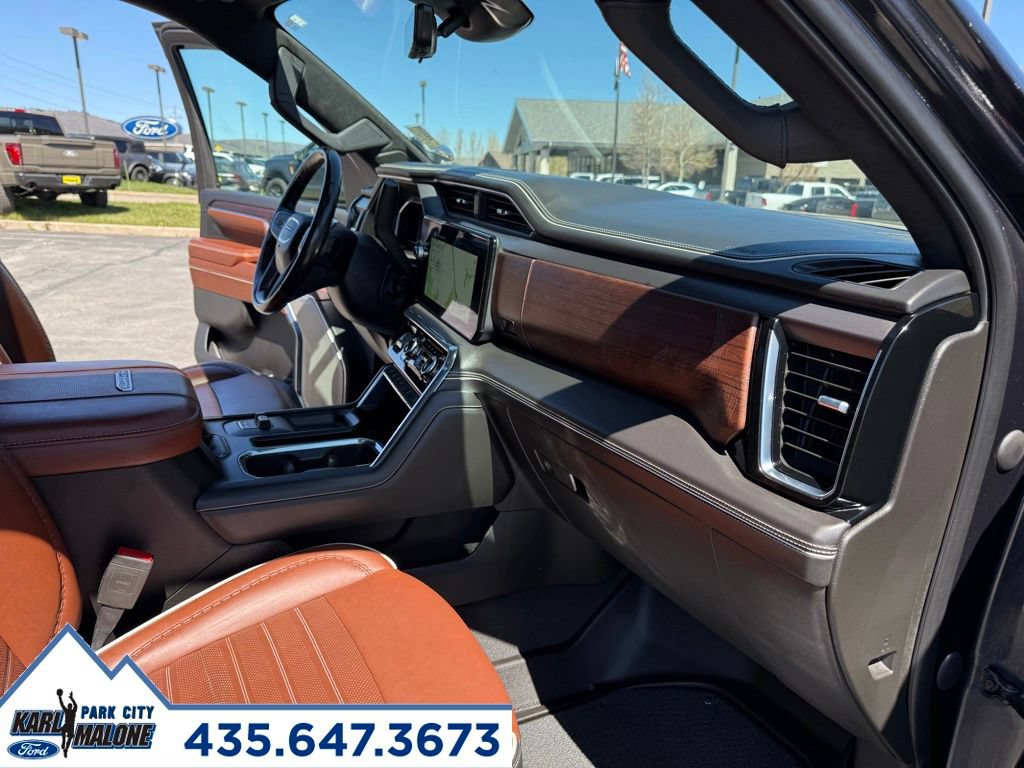 Used 2024 GMC Sierra 3500 Denali Ultimate AWD/4WD image 38