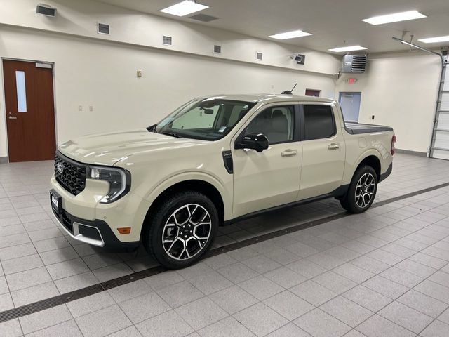Certified 2025 Ford Maverick Lariat w/ 4K Tow Package AWD/4WD image 3