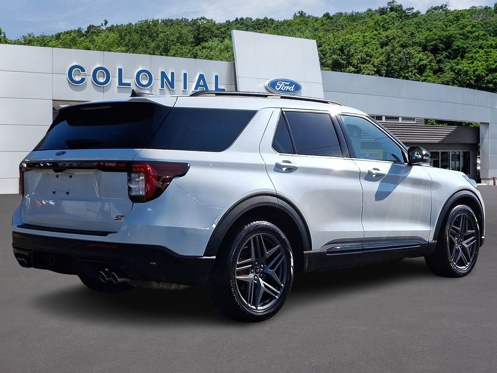 Certified 2025 Ford Explorer ST AWD/4WD image 6