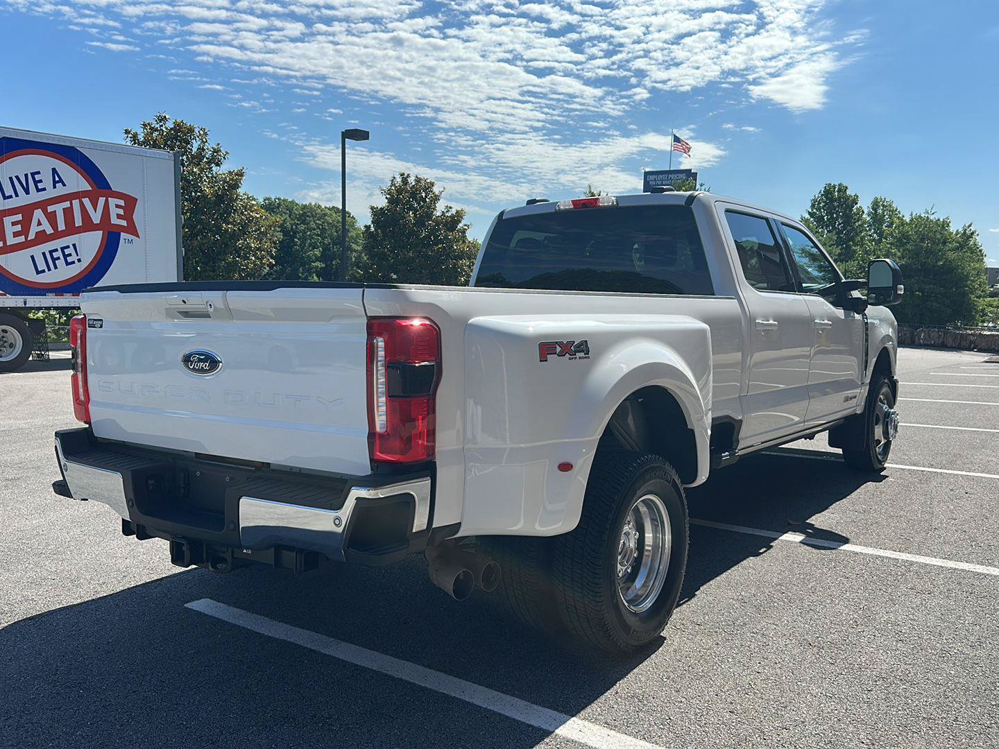 Certified 2025 Ford F350 Lariat w/ FX4 Off-Road Package AWD/4WD image 5