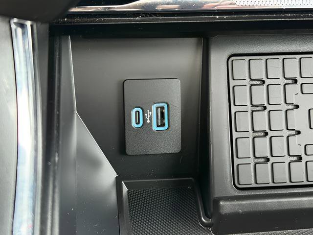 Certified 2023 Ford F150 Lariat w/ Equipment Group 502A High image 16