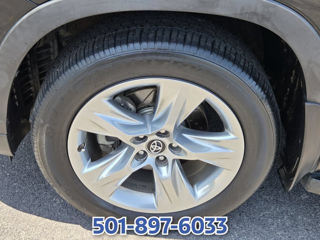 Used 2017 Toyota Highlander Limited FWD image 17