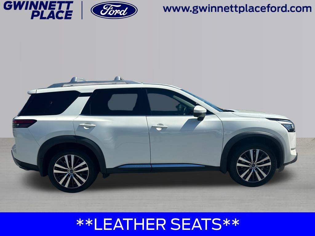 Used 2022 Nissan Pathfinder Platinum w/ Cargo Package FWD image 4