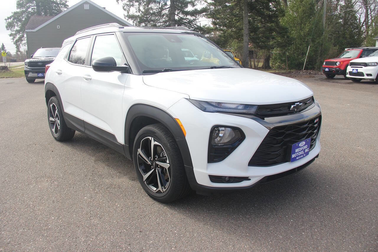 Used 2023 Chevrolet TrailBlazer RS w/ Convenience Package FWD image 9