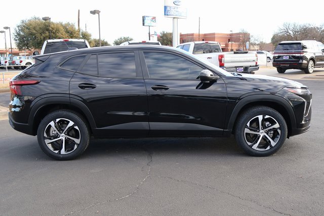 Used 2024 Chevrolet Trax RS image 11