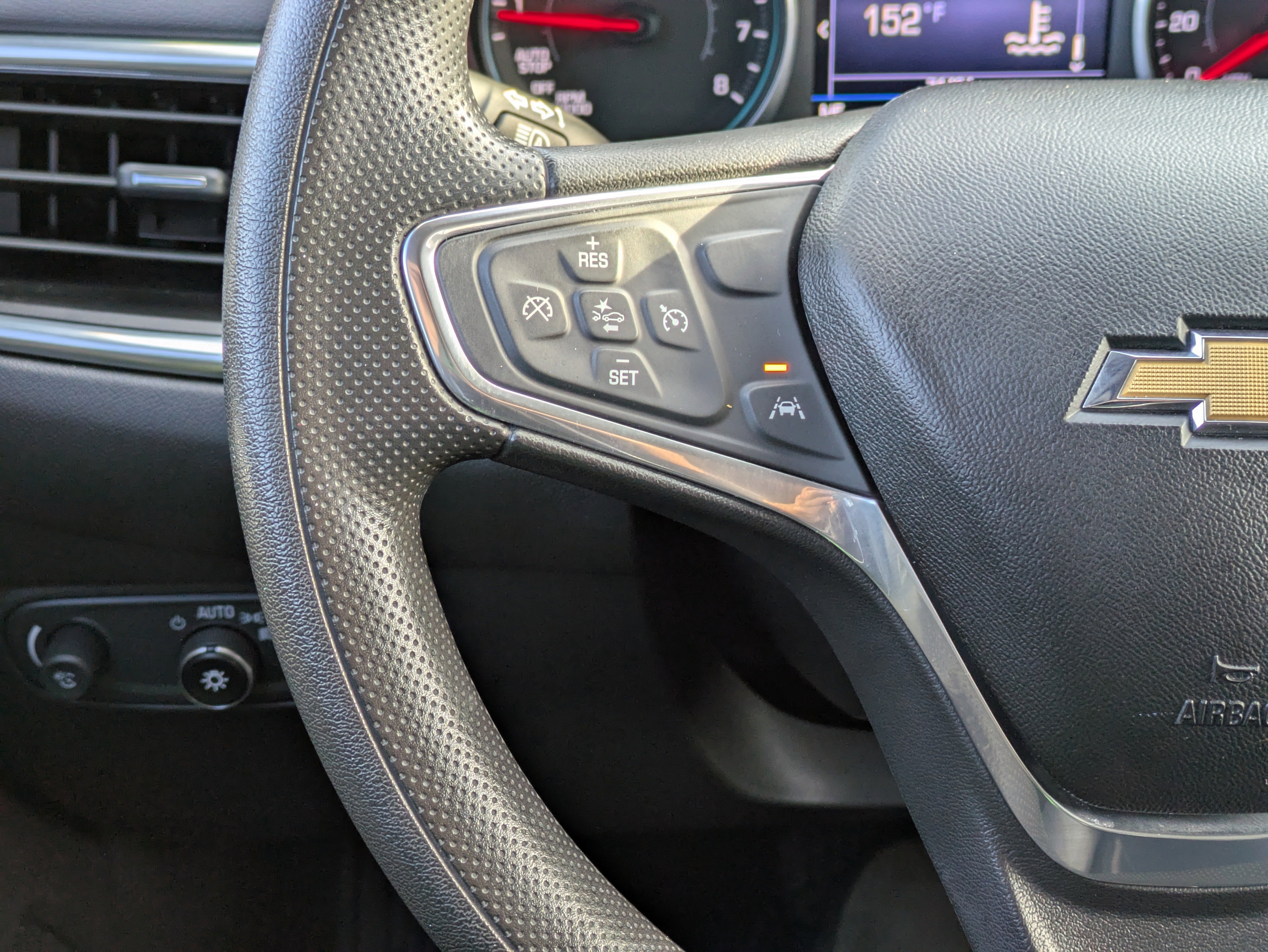 Used 2020 Chevrolet Equinox LT image 24