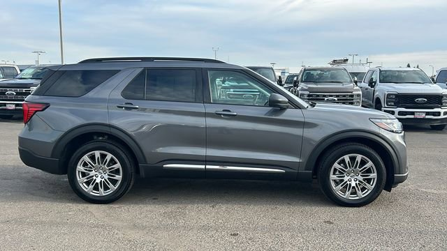 Certified 2025 Ford Explorer Active w/ Active Comfort Package image 2