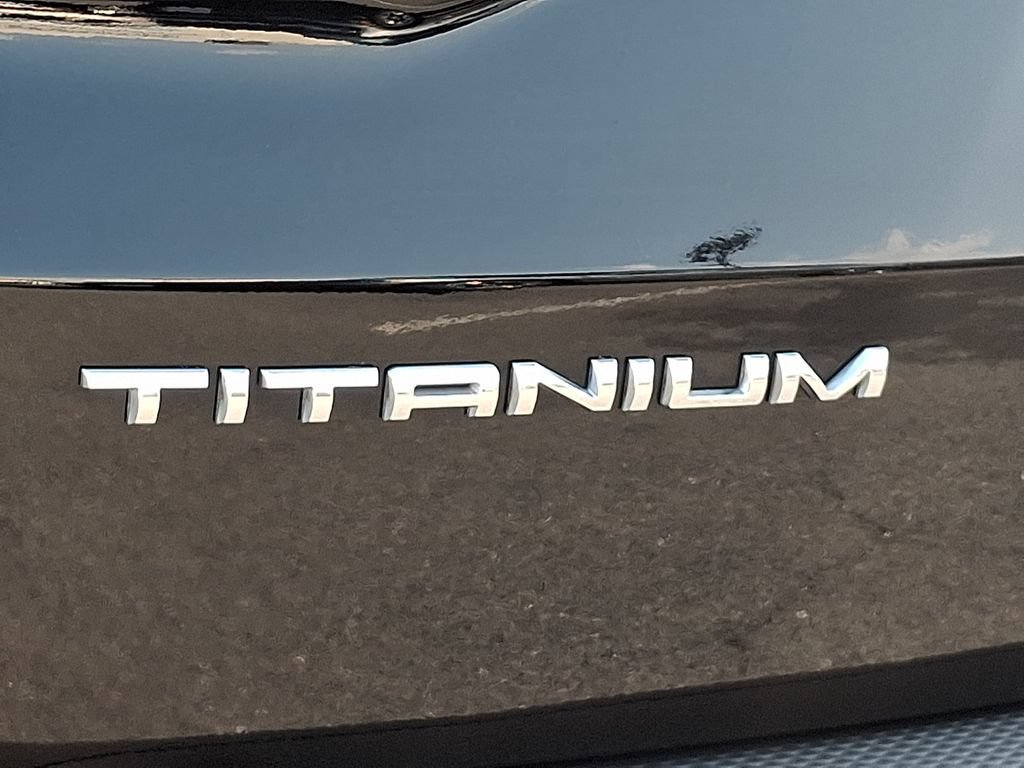 Certified 2020 Ford Escape Titanium AWD/4WD image 33