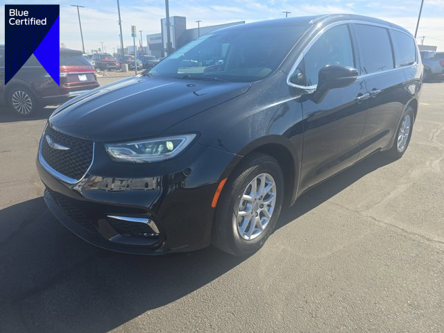 Used 2023 Chrysler Pacifica Touring-L image 1