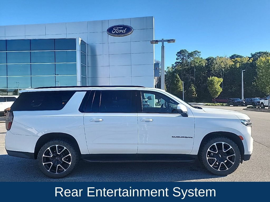 Used 2022 Chevrolet Suburban RST w/ Luxury Package AWD/4WD image 10