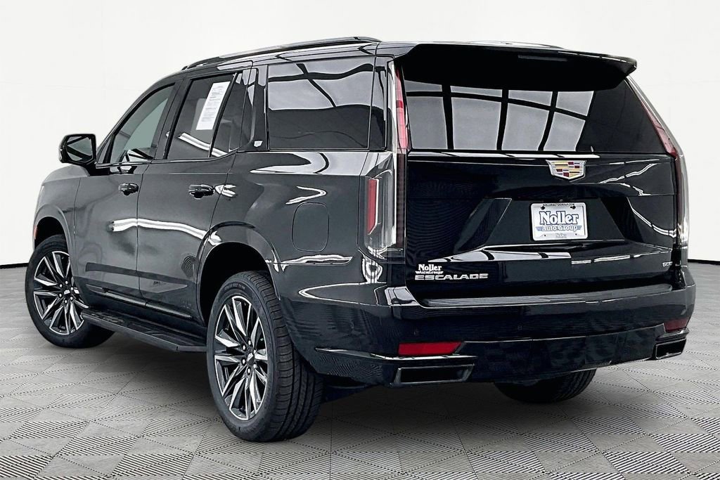 Used 2024 Cadillac Escalade Sport AWD/4WD image 13