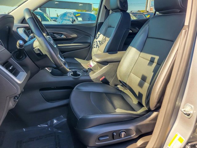Used 2023 GMC Terrain SLT w/ Infotainment Package II image 13