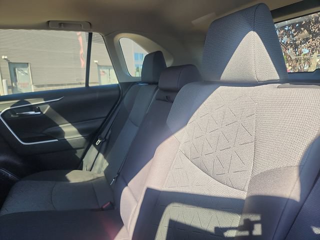 Used 2020 Toyota RAV4 XLE w/ Convenience Package AWD/4WD image 25