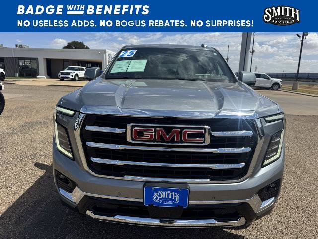 Used 2025 GMC Yukon Elevation w/ Elevation Premium Package AWD/4WD image 3