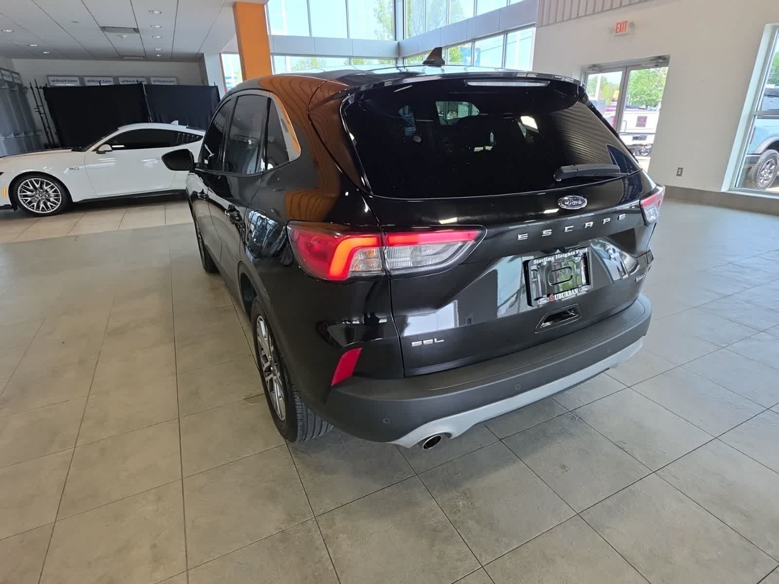 Certified 2022 Ford Escape SEL AWD/4WD image 12