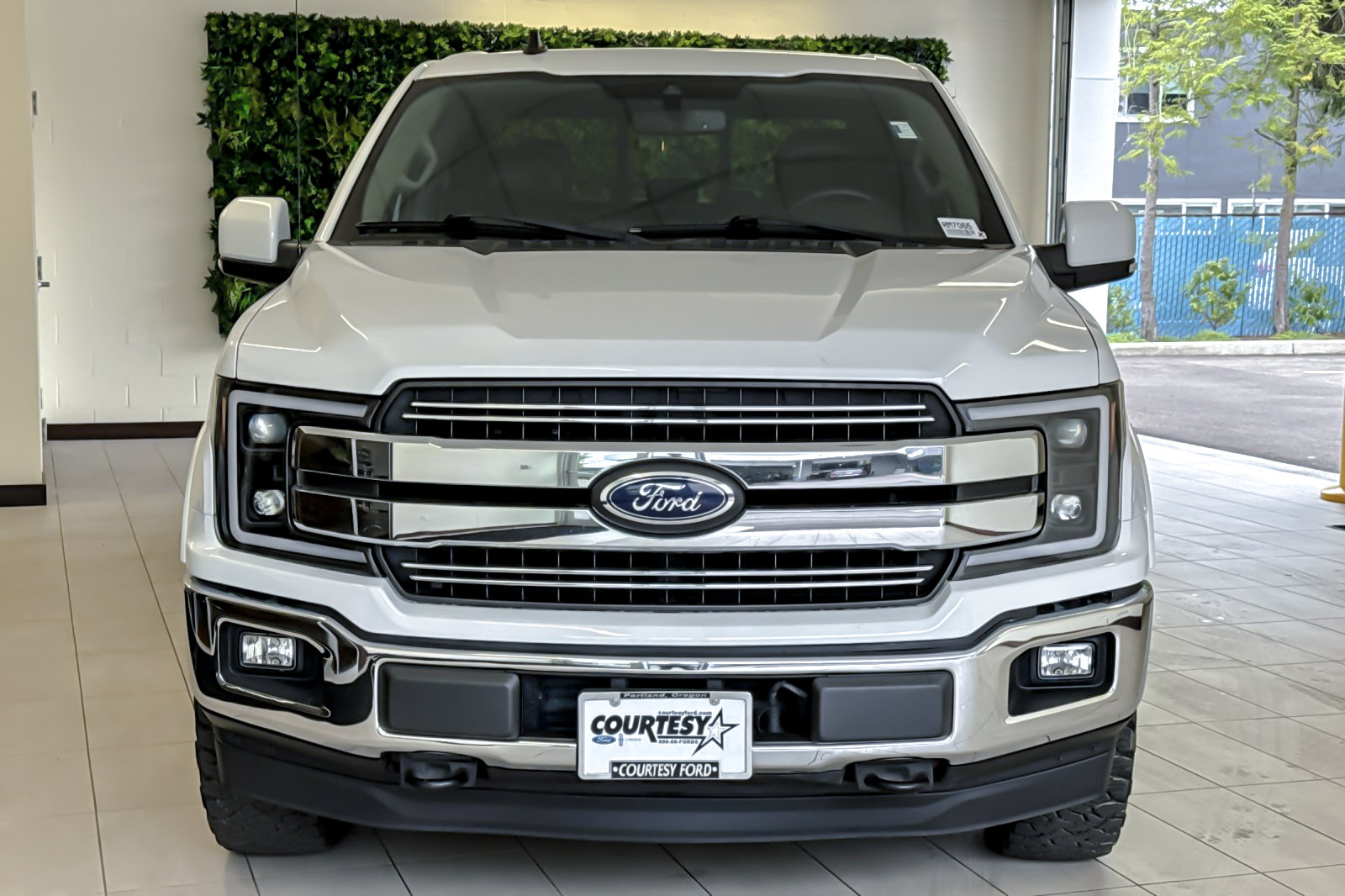 Certified 2019 Ford F150 Lariat w/ FX4 Off-Road Package AWD/4WD image 9
