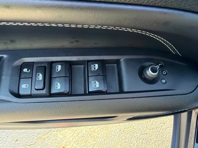 Used 2023 Jeep Compass Latitude w/ Convenience Group AWD/4WD image 8