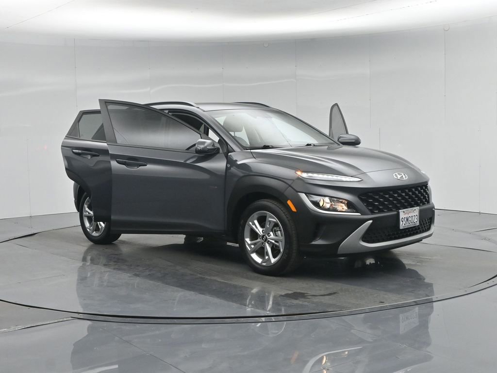 Used 2023 Hyundai Kona SEL image 4
