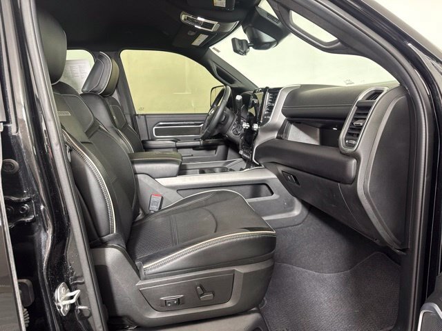 Used 2022 RAM 2500 Laramie w/ Night Edition AWD/4WD image 3