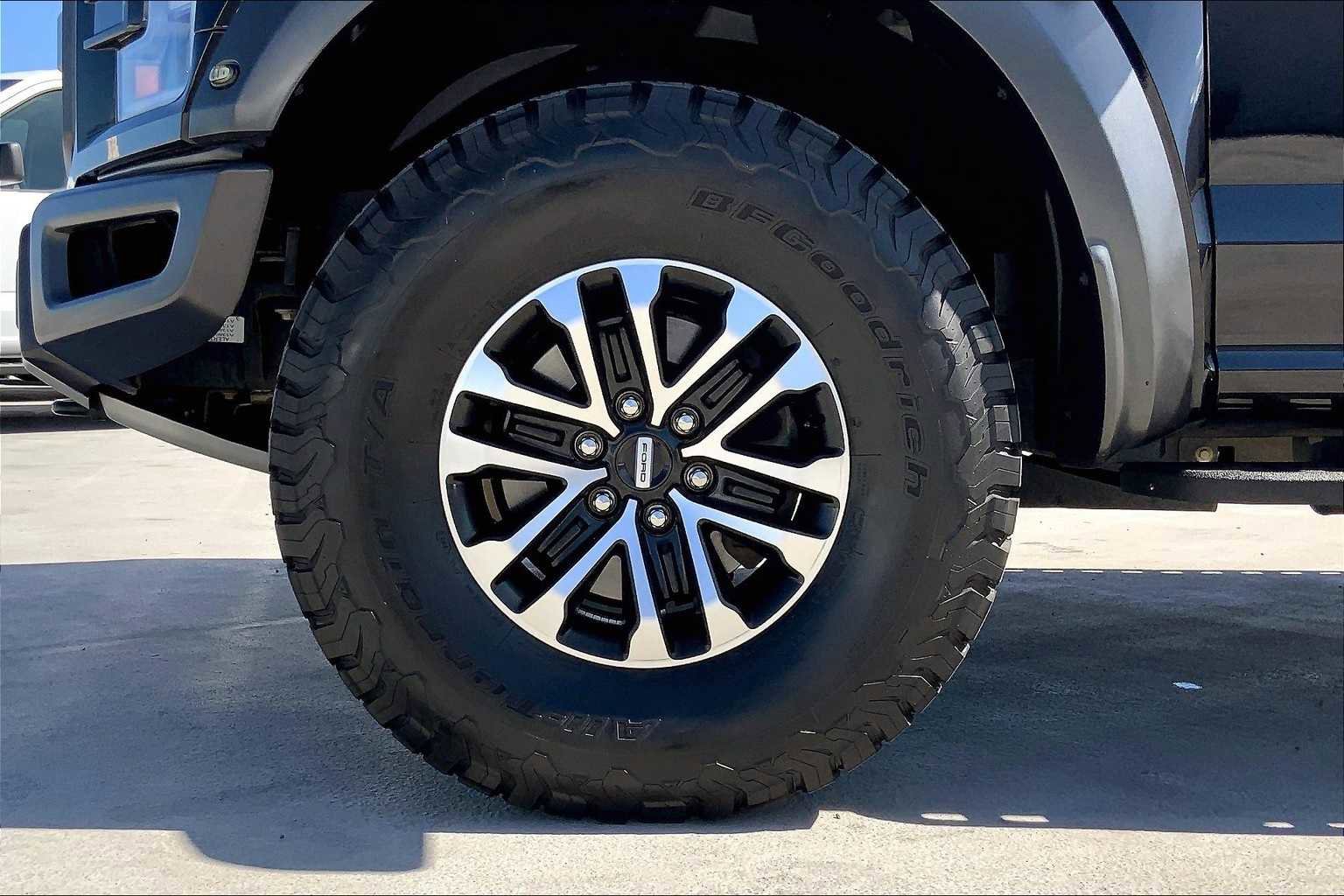 Certified 2019 Ford F150 Raptor image 8