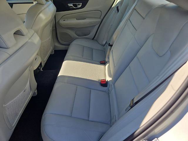 Used 2019 Volvo S60 T6 Momentum w/ Multimedia Package image 37