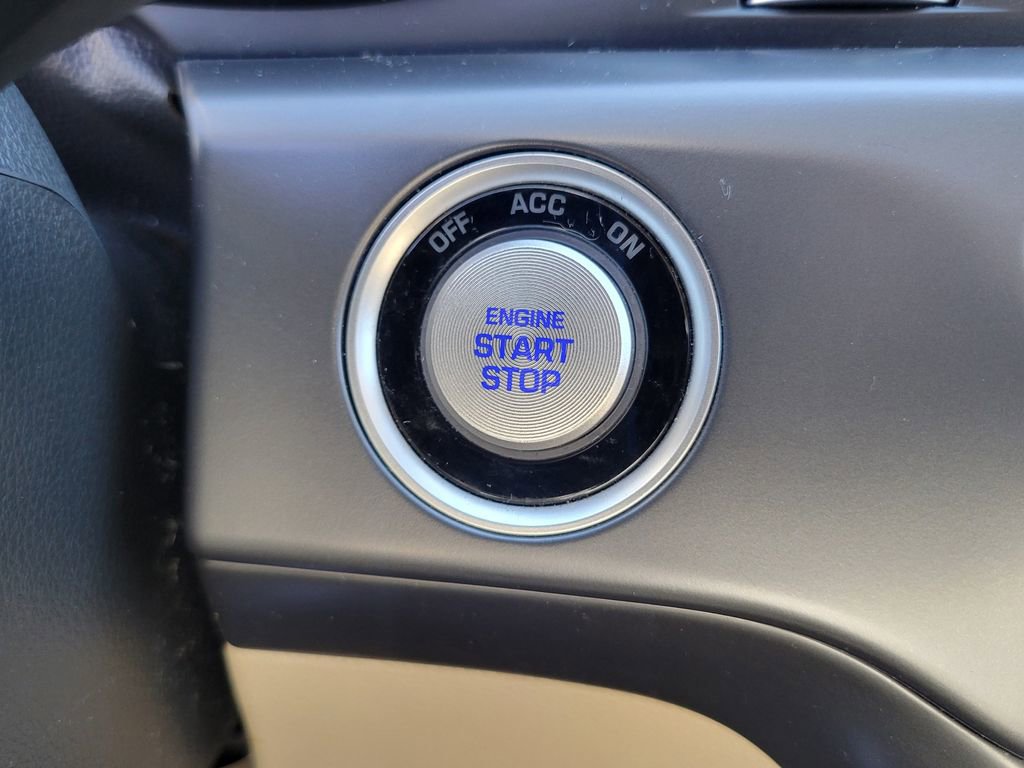 Used 2018 Hyundai Sonata Limited image 25