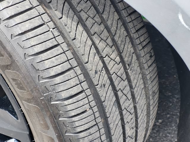 Used 2025 Chevrolet Malibu LT FWD image 5